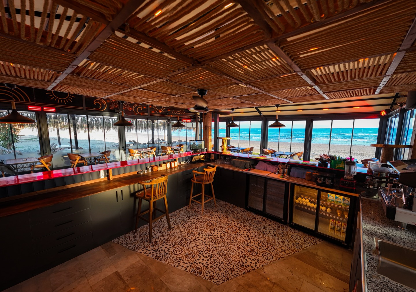 Dünyanın En Güzel Manzaralı Cafesi Sülüklü Beach Yenilendi